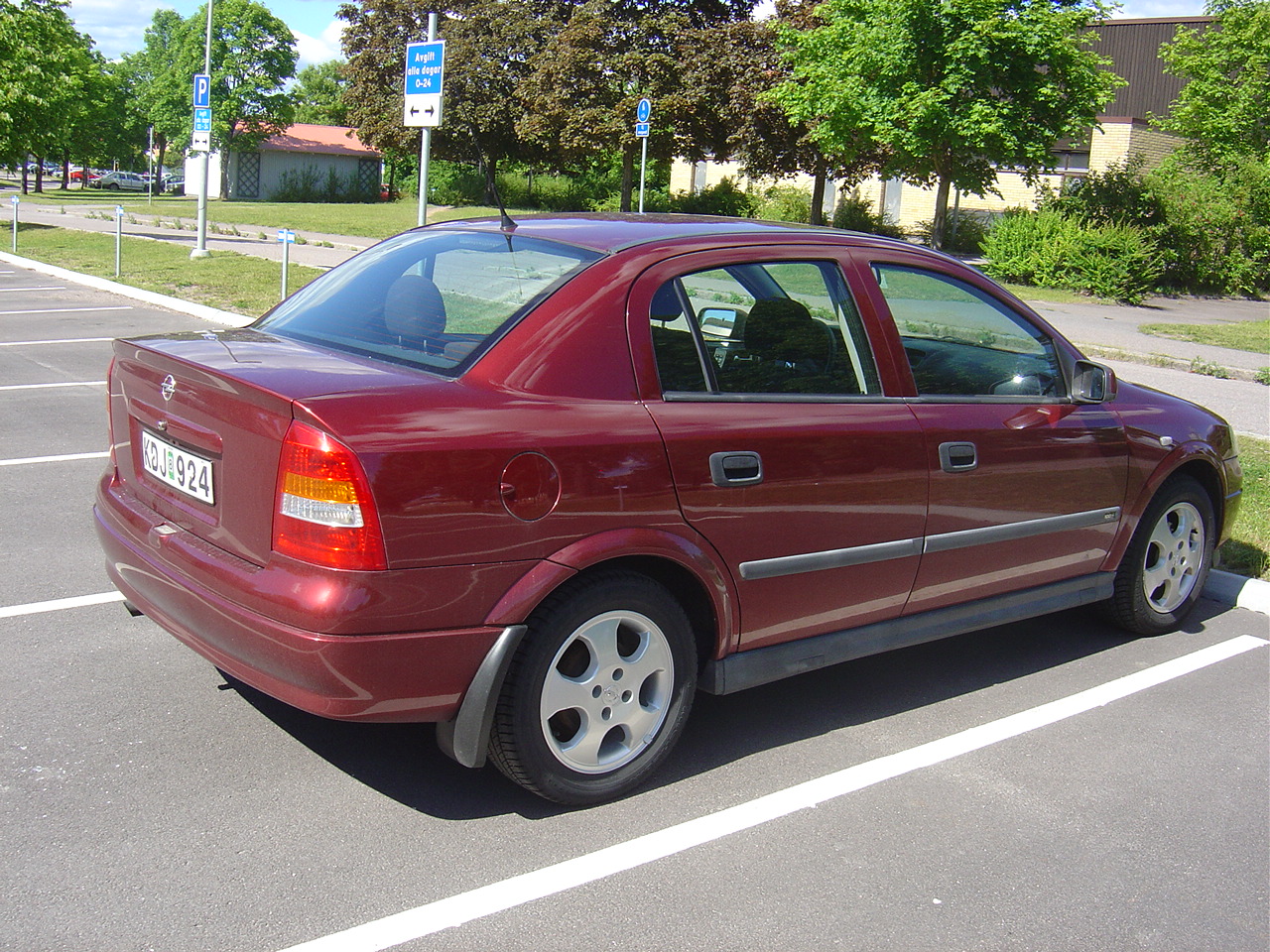 2004-06-17-opel-astra-1999-our-new-car